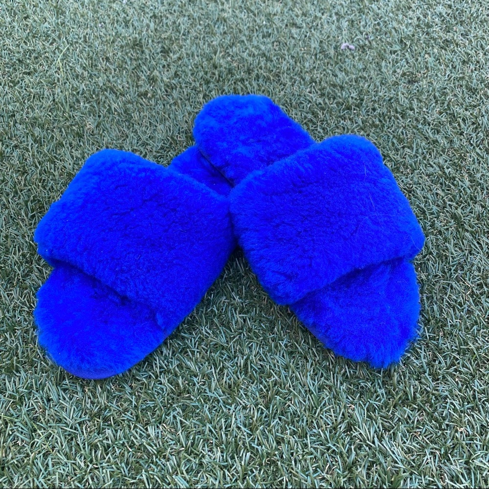 Ducie London Blue shearling slides